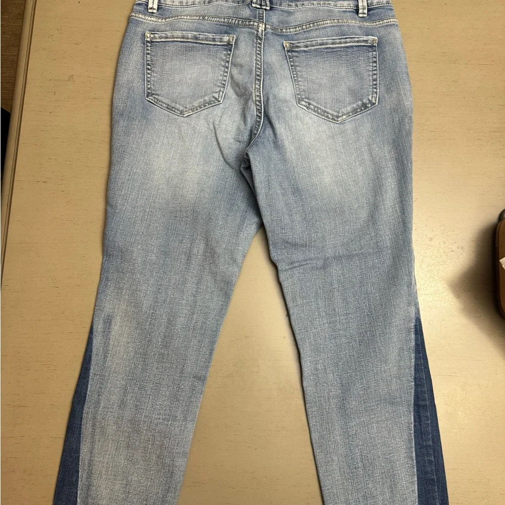 Artisan Ny Classic Two Tone Blue Cropped Jeans size 8/29 EUC - Picture 7 of 9